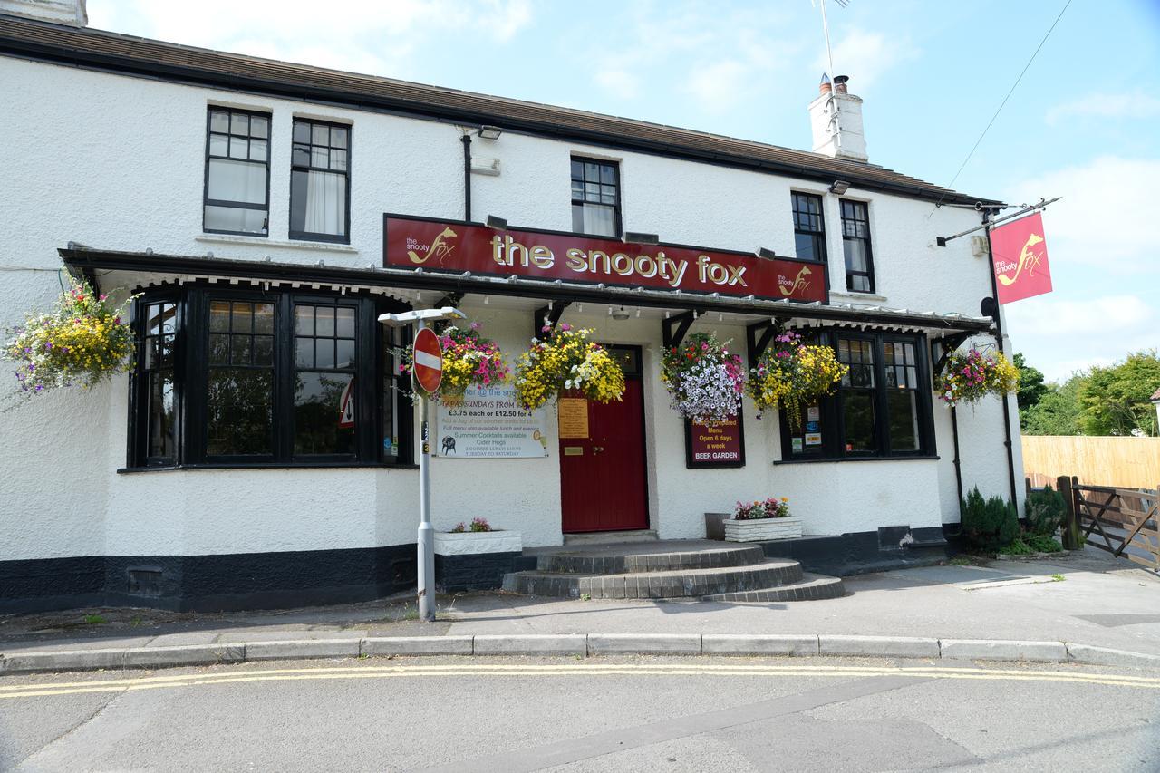 The Snooty Fox Warminster Hotel Exterior photo